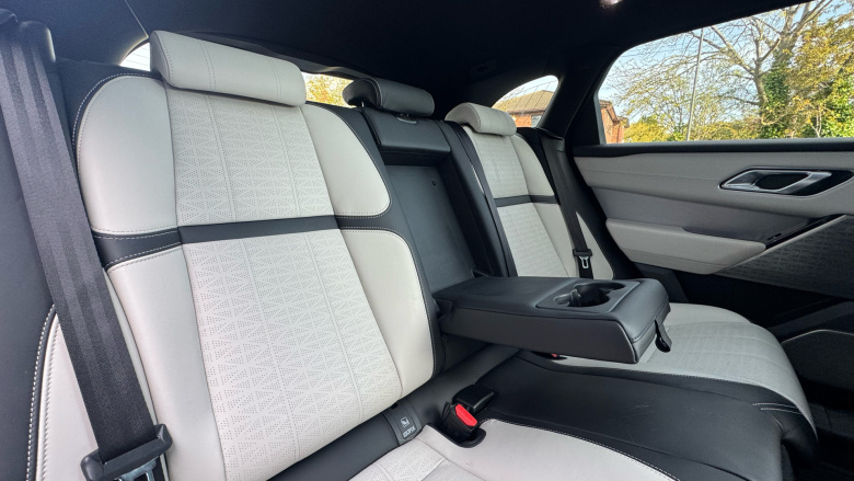 Land Rover Range Rover Velar 2.0 D180 R-Dynamic SE 5dr Auto Diesel Estate